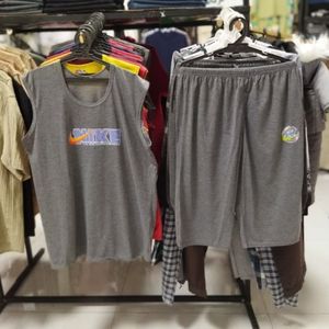 تاپ و شلوارک سرشانه پهن