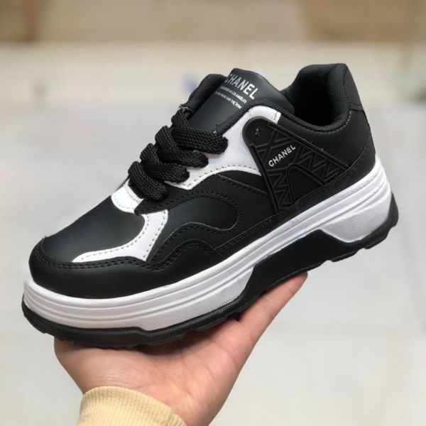 کفش لژدار چرم زنانه مدل چنل مشکی سفید