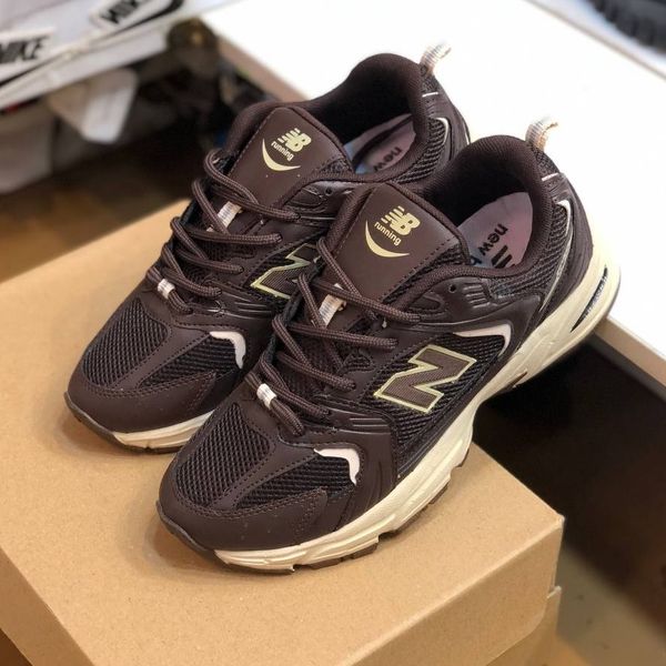 کفش نیوبالانس 530 زنانه رنگ خاص قهوه ای