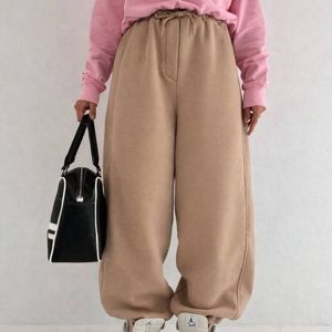 شلوار جاگر زنانه و دخترانه