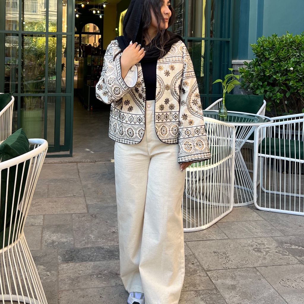 مشخصات مانتو سوزن دوزی شده