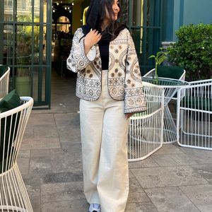 مشخصات مانتو سوزن دوزی شده