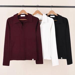 خرید انلاین بلوز یقه شکاری کشبافت زنانه