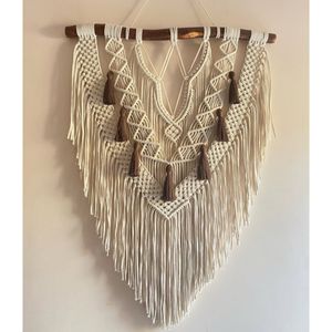 دیواراویز مکرومه طرح نسترن