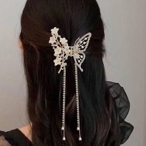 کلیپس مجلسی فلزی پروانه آویزدار شکوفه سفید وارداتی