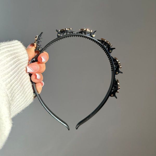 تل کلیپسی پروانه باطراحی زیبا و کیفیت  عالی در رنگ بندی متنوع