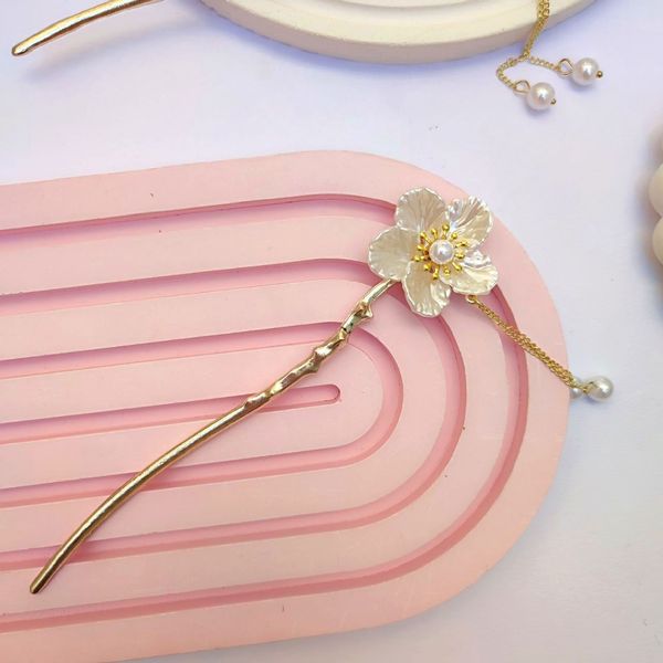 کانزاشی فلزی طرح گل سفید