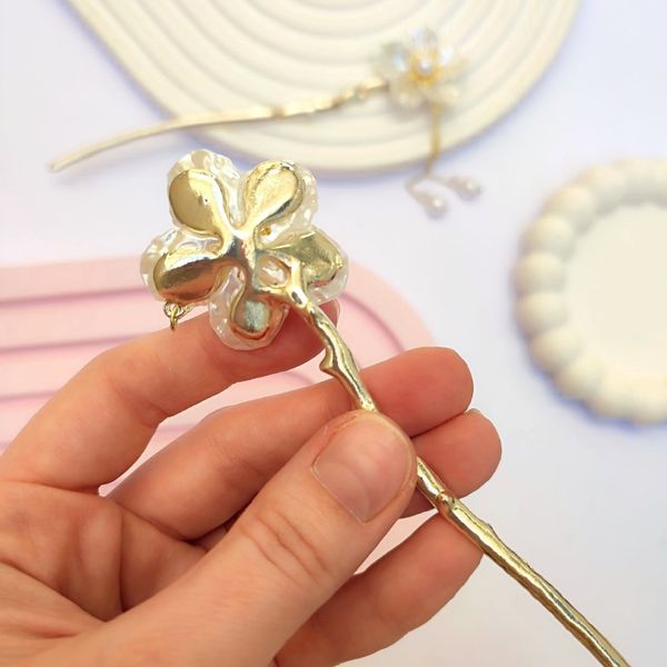 کانزاشی فلزی طرح گل سفید