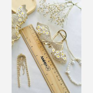 مشخصات کلیپس مجلسی فلزی پاپیون