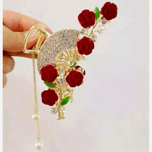 کلیپس مجلسی فلزی بادبزنی رز قرمز