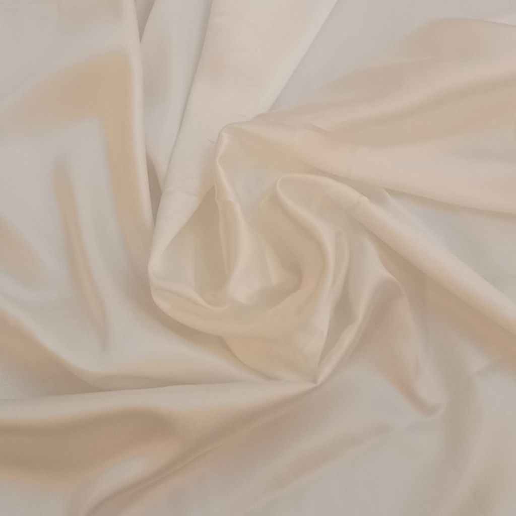 خرید اینترنتی پارچه لباس عرض 2.90 متر مدل ساتن ساده کد 021 رنگ شیری