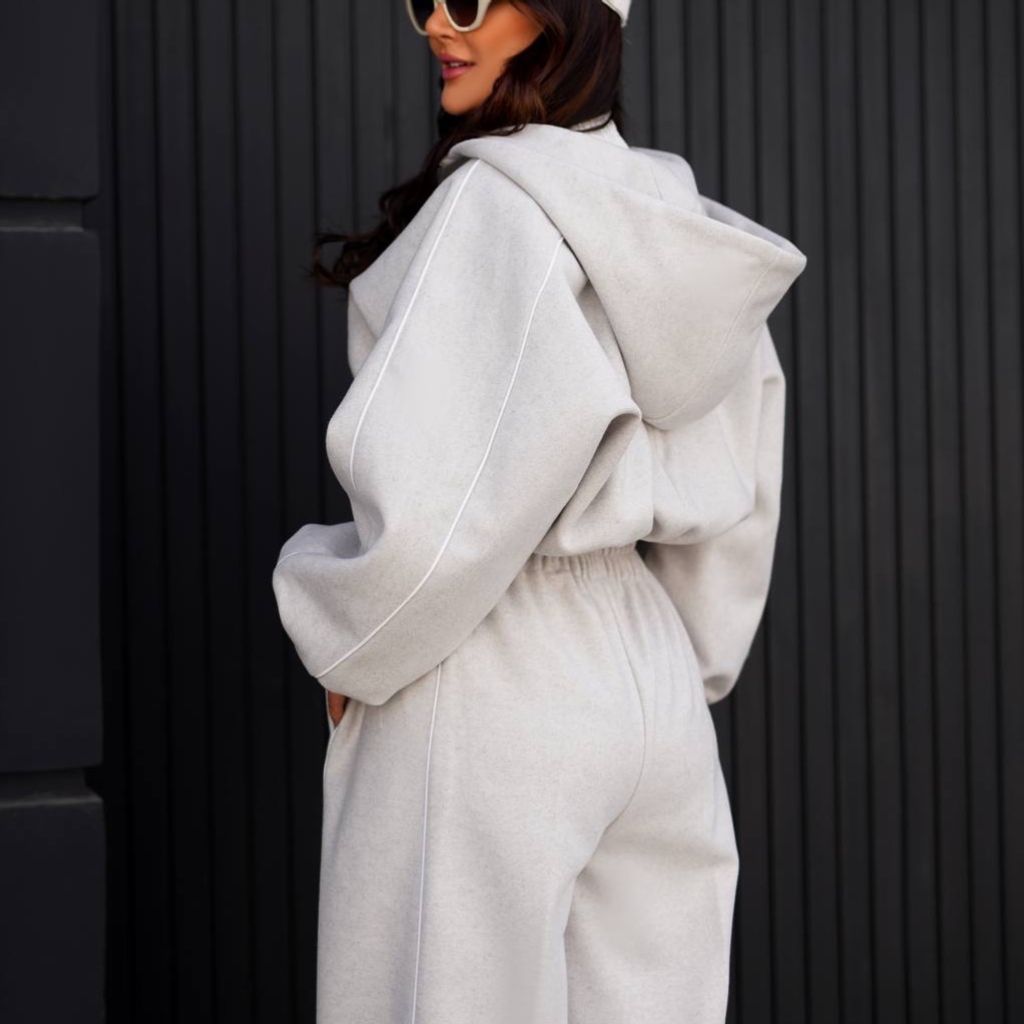 خرید آنلاین ست فوتر کلاهدار ( کراپ سویشرت و شلوار )