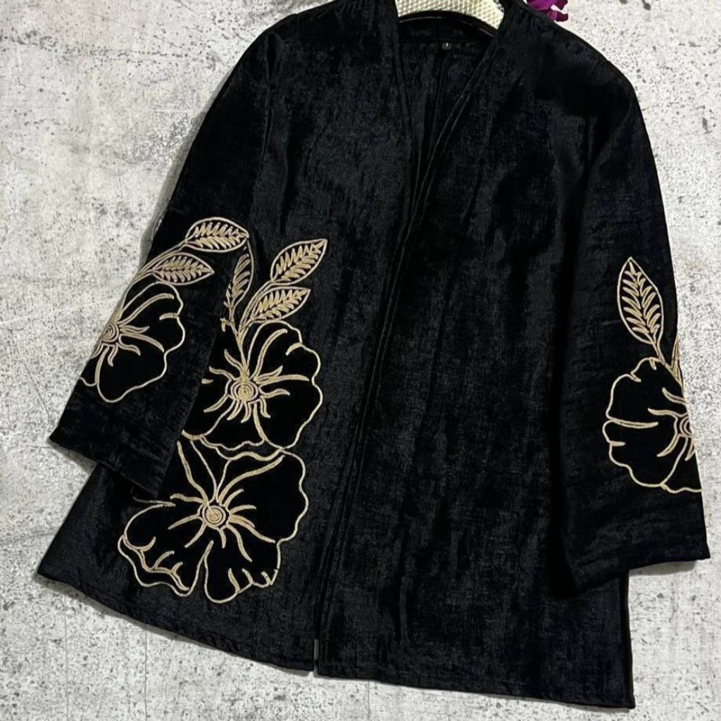 خرید آنلاین مانتو مرسده زیبا