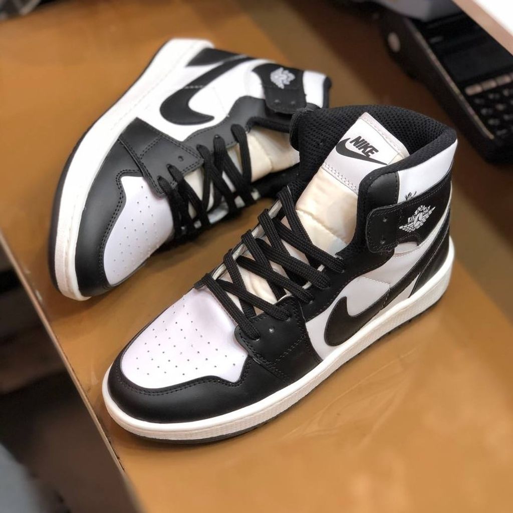 فروش اینترنتی کفش نایک جردن ساقدار مردانه سفید مشکی 