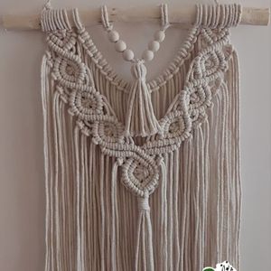 فروش اینترنتی آویز دیواری مکرومه بافی طرح