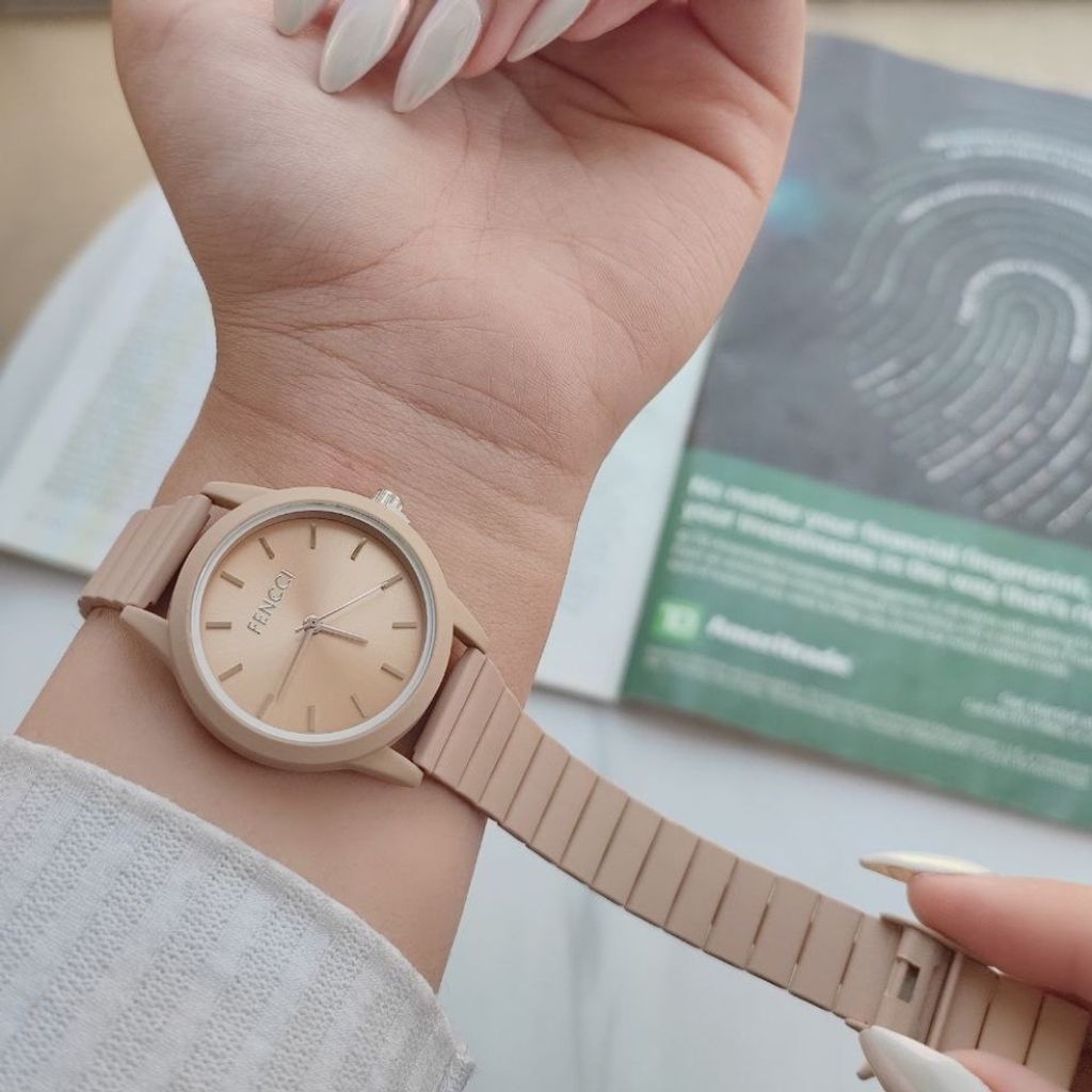 مشخصات ساعت مینیمال زنانه مارک FENCCl