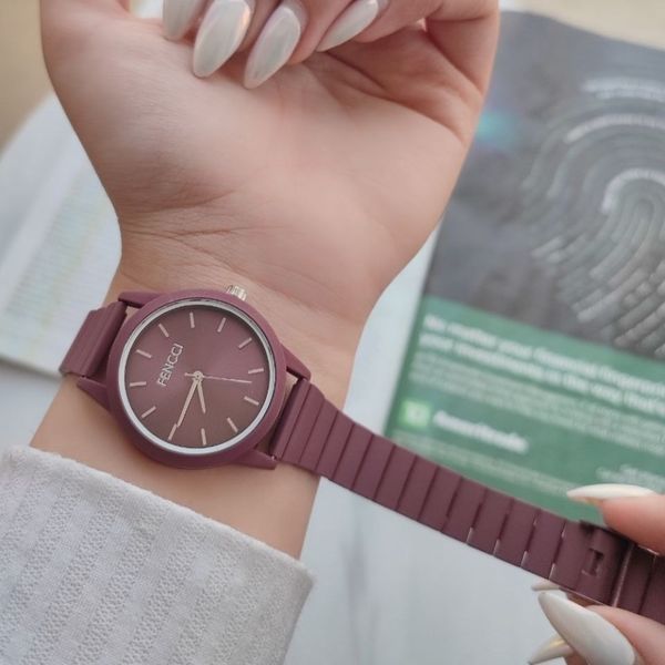 ساعت مینیمال زنانه مارک FENCCl