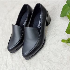 خرید انلاین کفش اداری زنانه کفش دانشجویی سبک زیره پیو مناسب استفاده طولانی