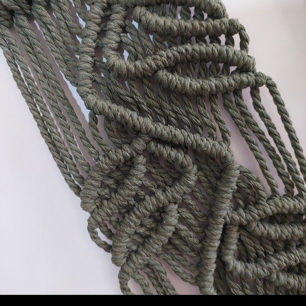 فروش اینترنتی آویز دستبافت طرح رویش