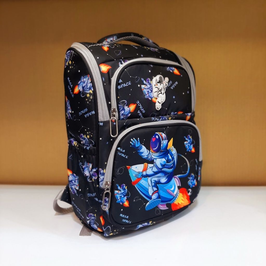 خرید آنلاین کوله پشتی فضانورد صندوقی مدل انگلیسی