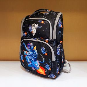 خرید اینترنتی کوله پشتی فضانورد صندوقی مدل انگلیسی