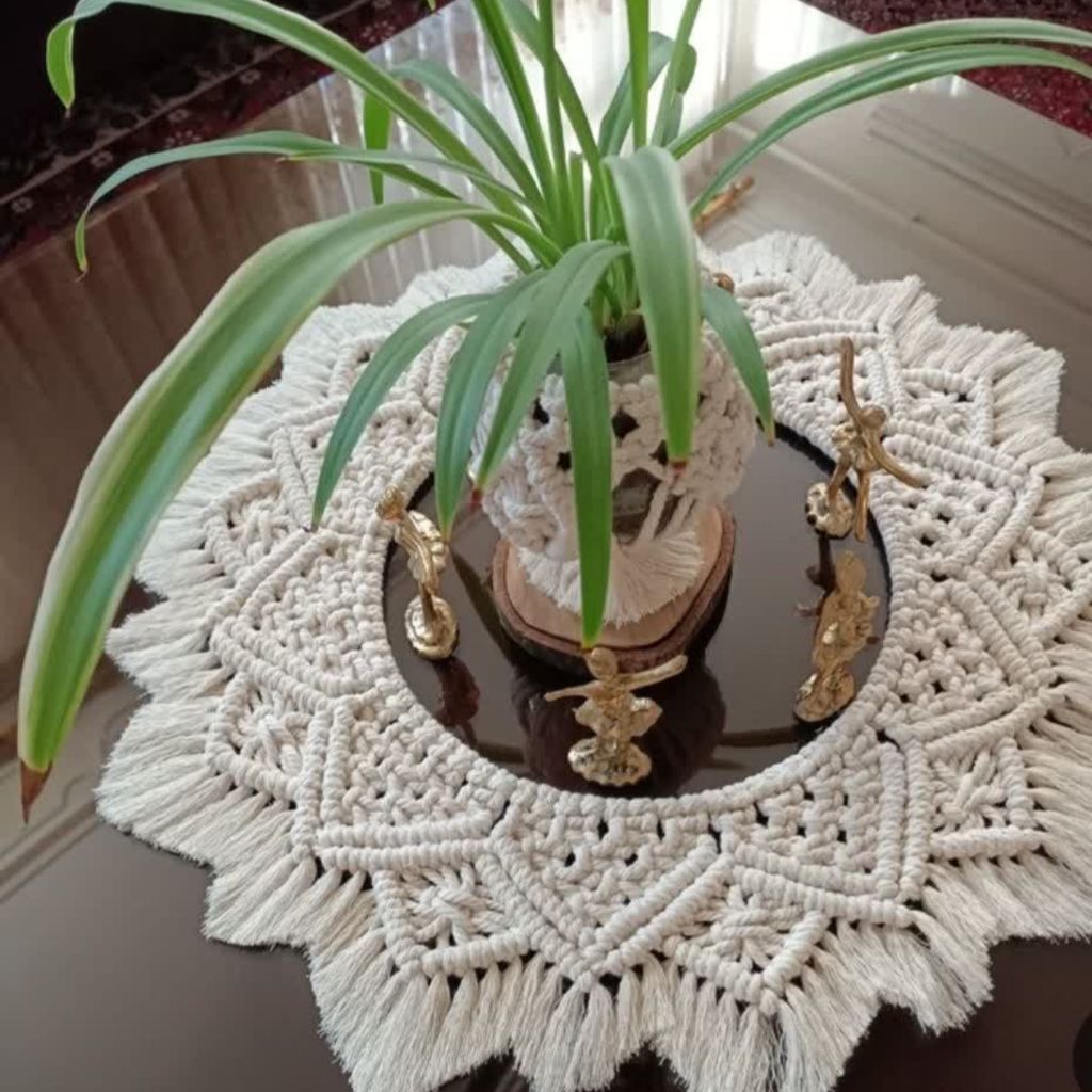 قیمت رومیزی مکرومه گرد طرح مینو