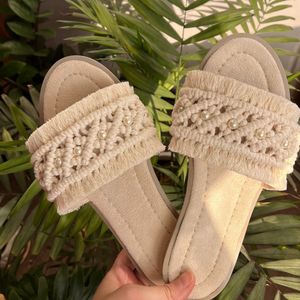 صندل مکر‌ومه مدل دلسا