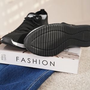 خرید انلاین کفش اسکیچرز جورابی مردونه پاد