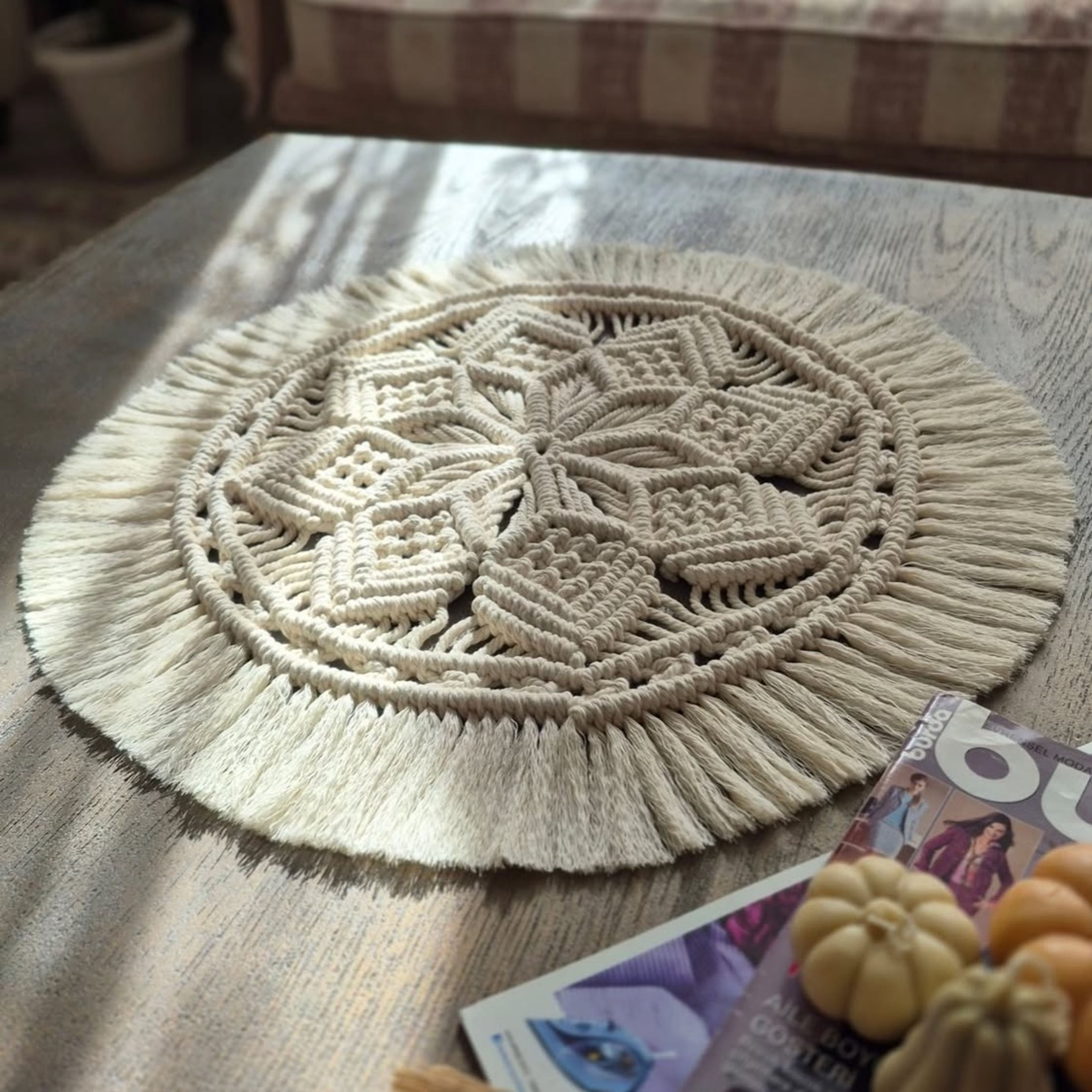 قیمت رومیزی مکرومه بافی مدل ترمه