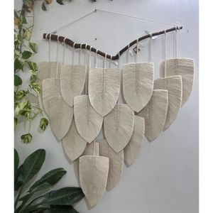 دیوارکوب برگ مکرومه رنگ شیری مدرن