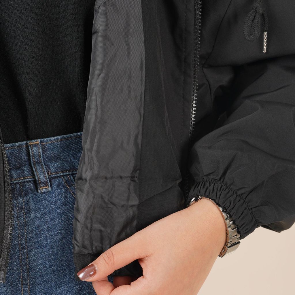 خرید انلاین بامبر بارانی کلاه دار مشکی پاد