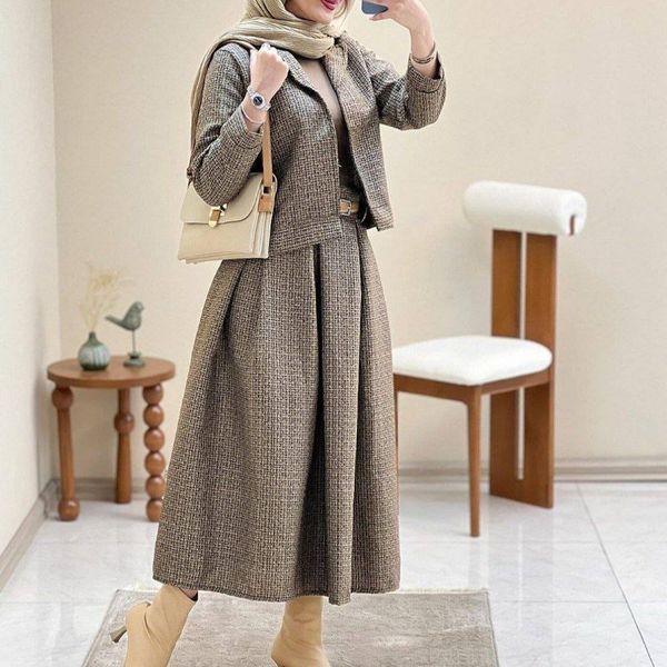 کت و دامن زنانه