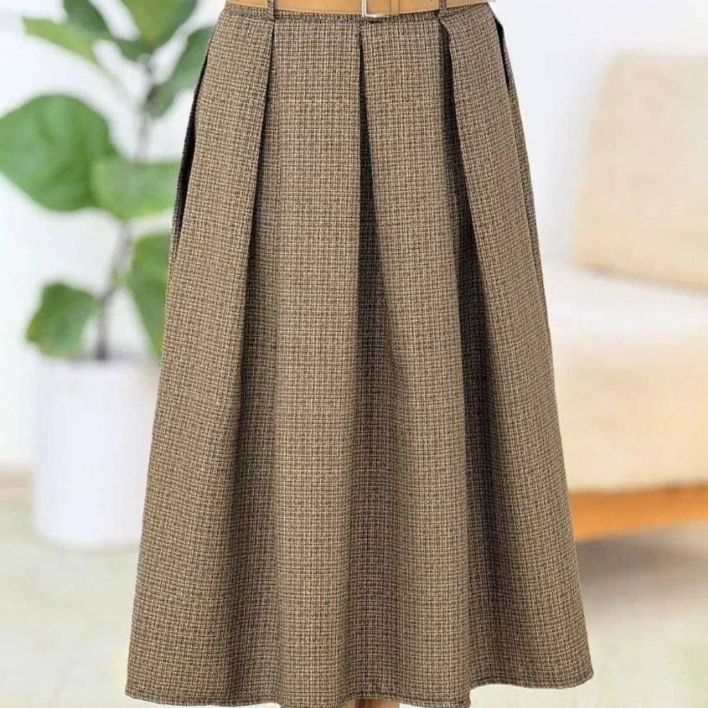 قیمت کت و دامن زنانه