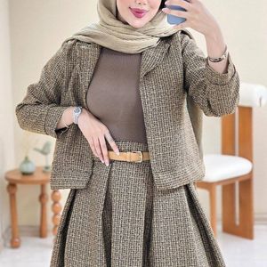 خرید آنلاین کت و دامن زنانه