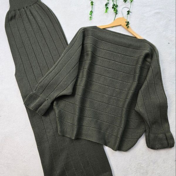 ست زنانه بافت طرح مهتاب