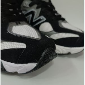 مشخصات کتونی مردانه نیوبالانس 9060 مشکی طوسی کیفیت بالا