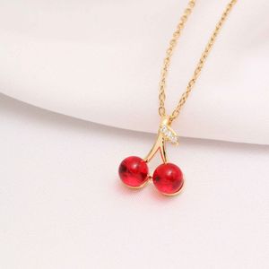 مشخصات گوشواره و گردنبند آلبالو گیلاس