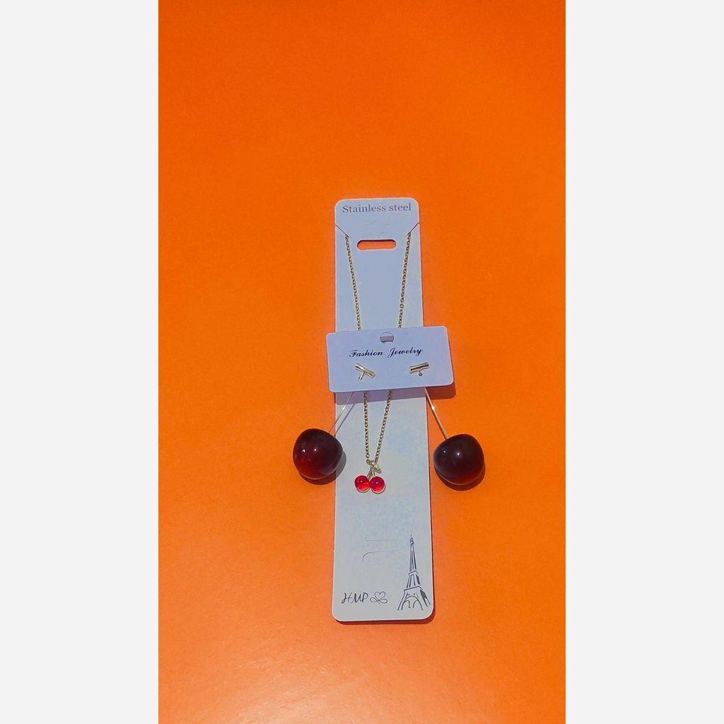 خرید آنلاین گوشواره و گردنبند آلبالو گیلاس