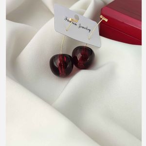 خرید آنلاین گوشواره و گردنبند آلبالو گیلاس