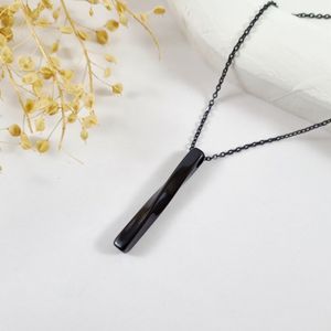 گردنبند زنانه مکعب پیچ