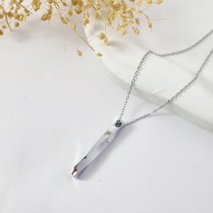 گردنبند زنانه مکعب پیچ