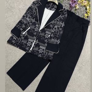 خرید اینترنتی کت شلوار طرح فاخر