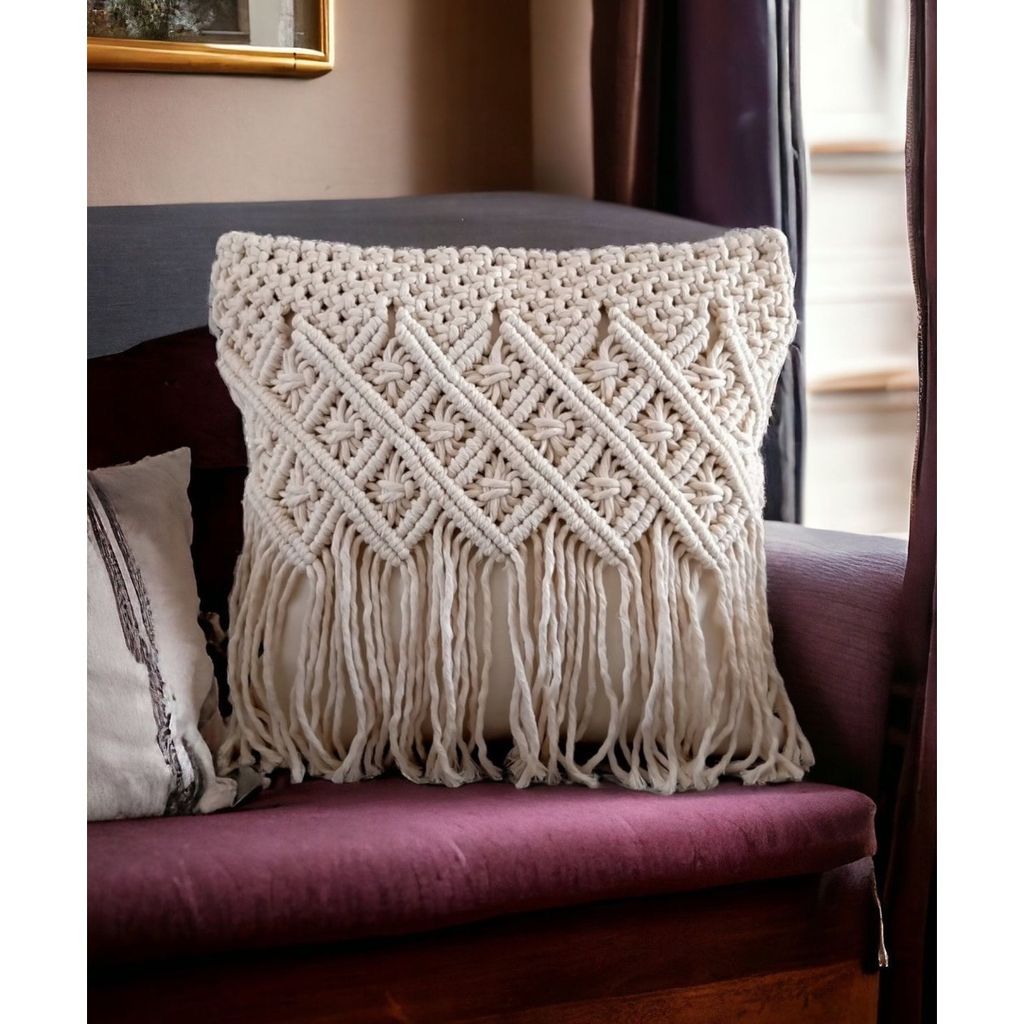 خرید آنلاین کاور کوسن مکرومه بافی طرح زنبق