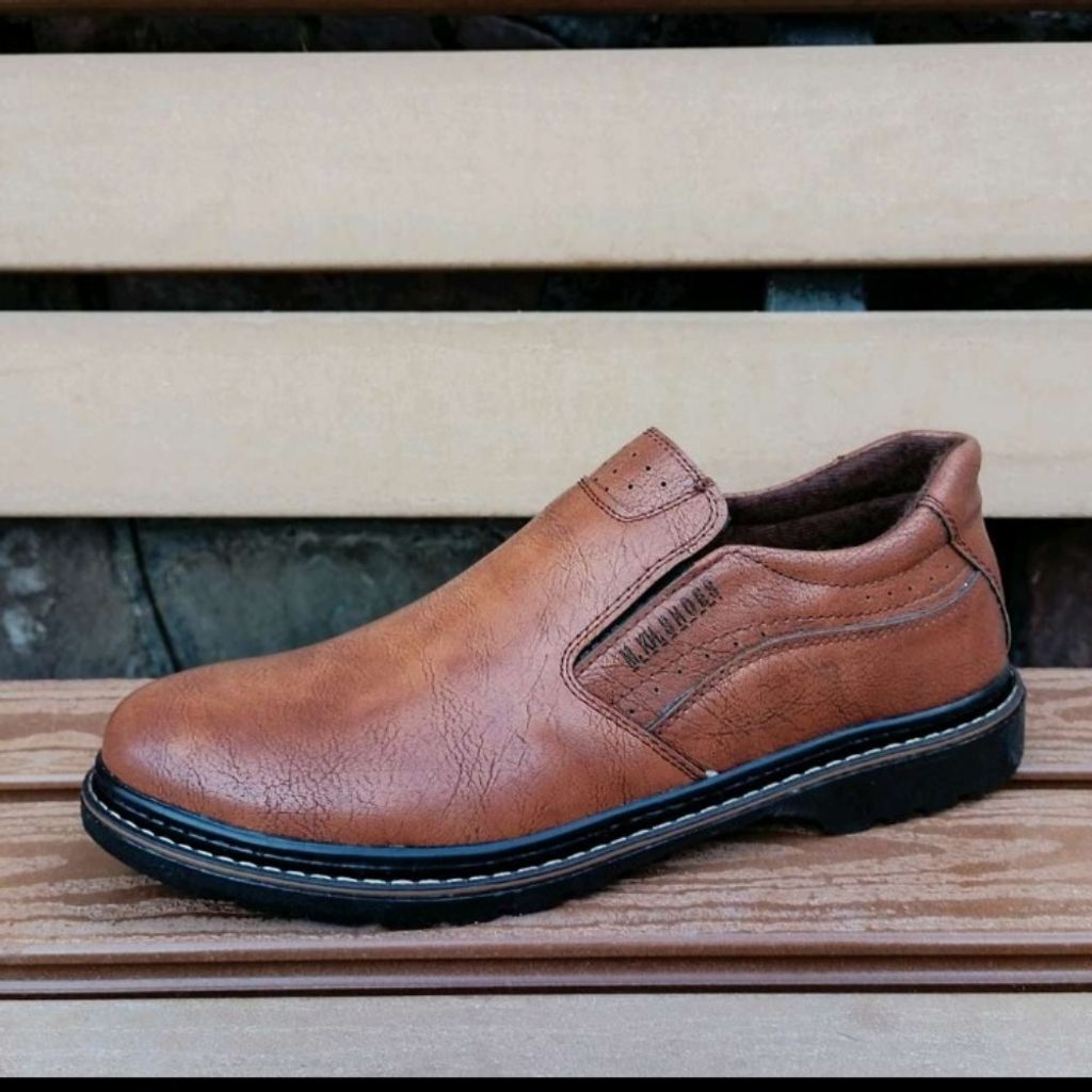 مشخصات کفش مردانه روزمره مدل کشی رنگ عسلی سایز 40 تا 44