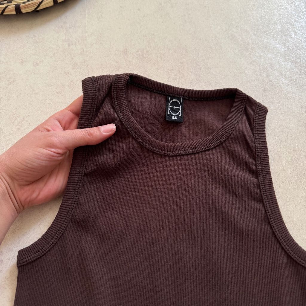 فروش اینترنتی تاپ یقه گرد شکلاتی