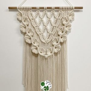 آویز دیواری دستبافت طرح ترنم بهاری