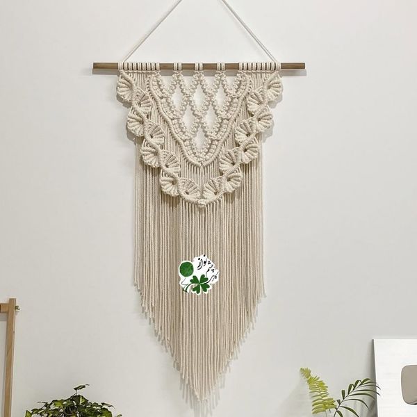 آویز دیواری دستبافت طرح ترنم بهاری