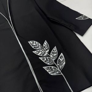 مشخصات مانتو مجلسی پولک دوزی