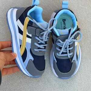 خرید اینترنتی قیمت ونس بچگانه طرح Asics از بری کیدز کد 4101702