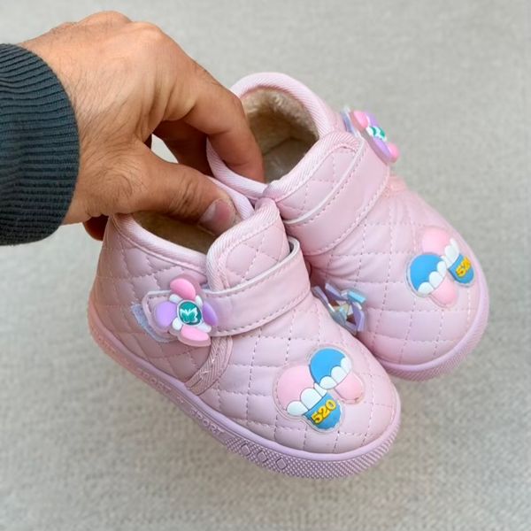 بوت بچگانه طرح فرفره از توباکو کد 4101601